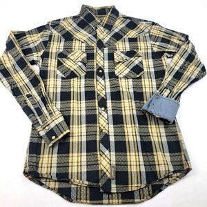 Wrangler Retro plaid snap front western shirt with chambray cuffs